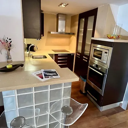 Ensuite Double With Balcony In Shared In Center Of Santa Eularia - Close To The Beach, Shops, Bars, Restaurants Gasthuis Santa Eularia des Riu