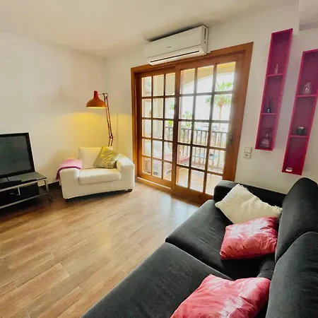 Ensuite Double With Balcony In Shared In Center Of Santa Eularia - Close To The Beach, Shops, Bars, Restaurants 3* Santa Eularia des Riu