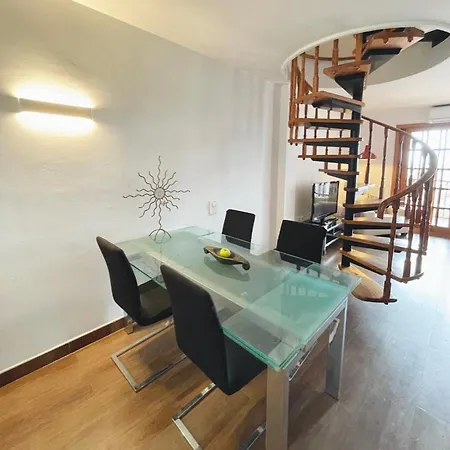 Ensuite Double With Balcony In Shared In Center Of Santa Eularia - Close To The Beach, Shops, Bars, Restaurants 3*